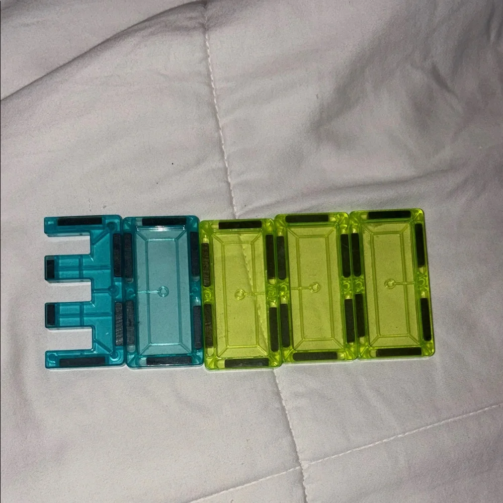 Translucent Magnetic Rainbow Building Blocks Set (37 pieces)